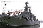 04052002_Ustinov2.jpg
