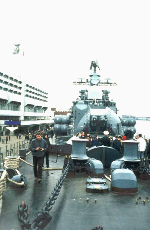 Bespokoinyi_pr956_SPb_29062003_13.jpg (42 KB)