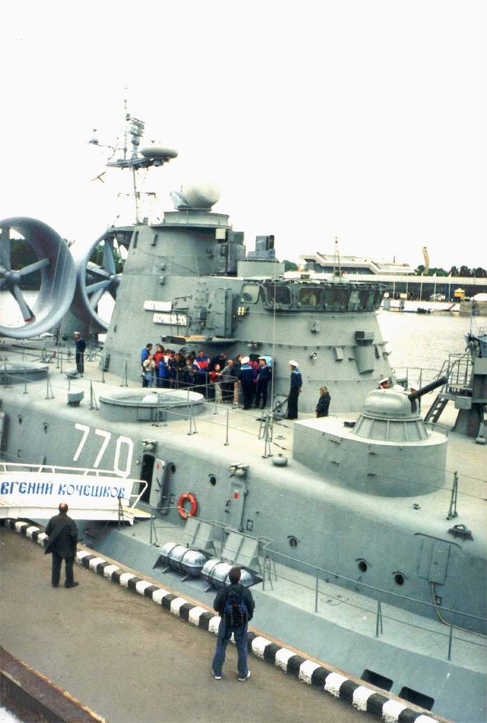 Evgeniy_Kocheshkov_pr12322_SPb29062003_03.jpg (75 KB)