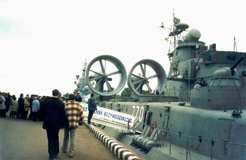 Evgeniy_Kocheshkov_pr12322_SPb29062003_04.jpg (42 KB)