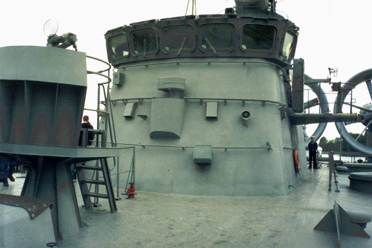 Evgeniy_Kocheshkov_pr12322_SPb29062003_06.jpg (94 KB)