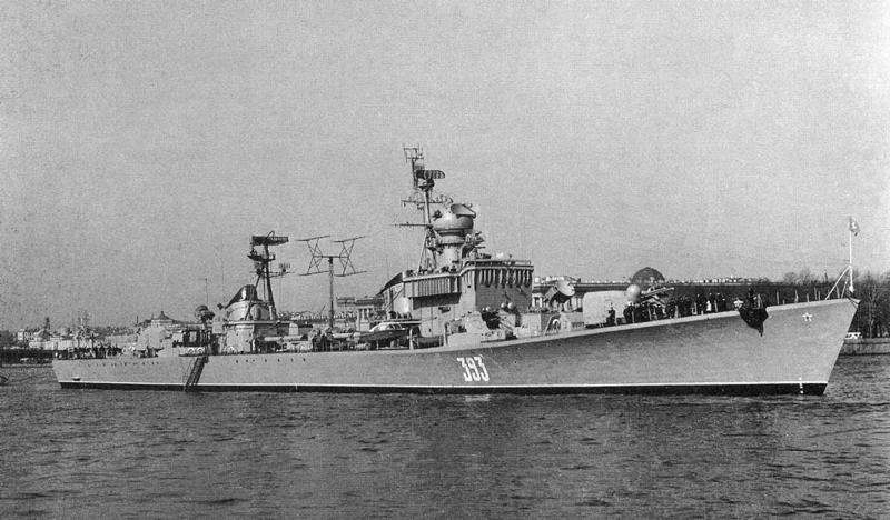41_Neustrashimy_Neva.jpg (256 KB)