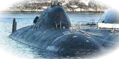 Б-493 и Б-123 20 мая 1998 года. Фото: И.Курганов, http://submarines.narod.ru/